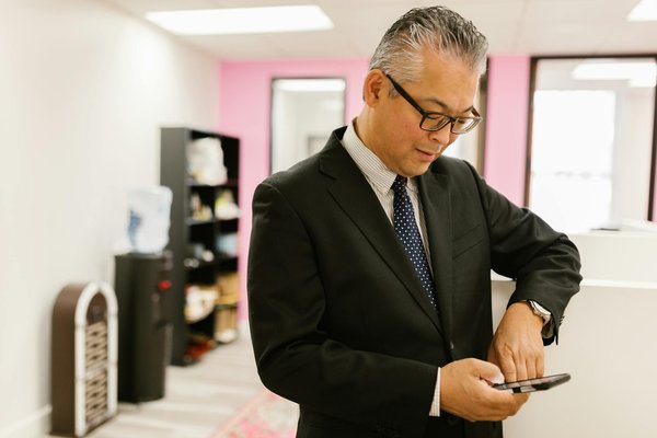 Unlocking success: the impact of innovative service solutions on uk businesses